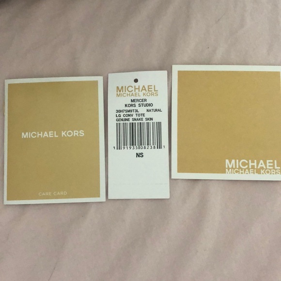 ❌SOLD❌Michael Kors Snake Skin Mercer Satchel - Picture 5 of 5